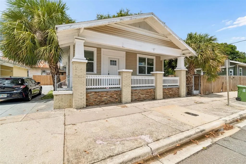 1522 E 21st Avenue Tampa FL 33605