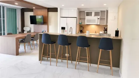 4745 Ave Isla Verde Carolina PR 00979