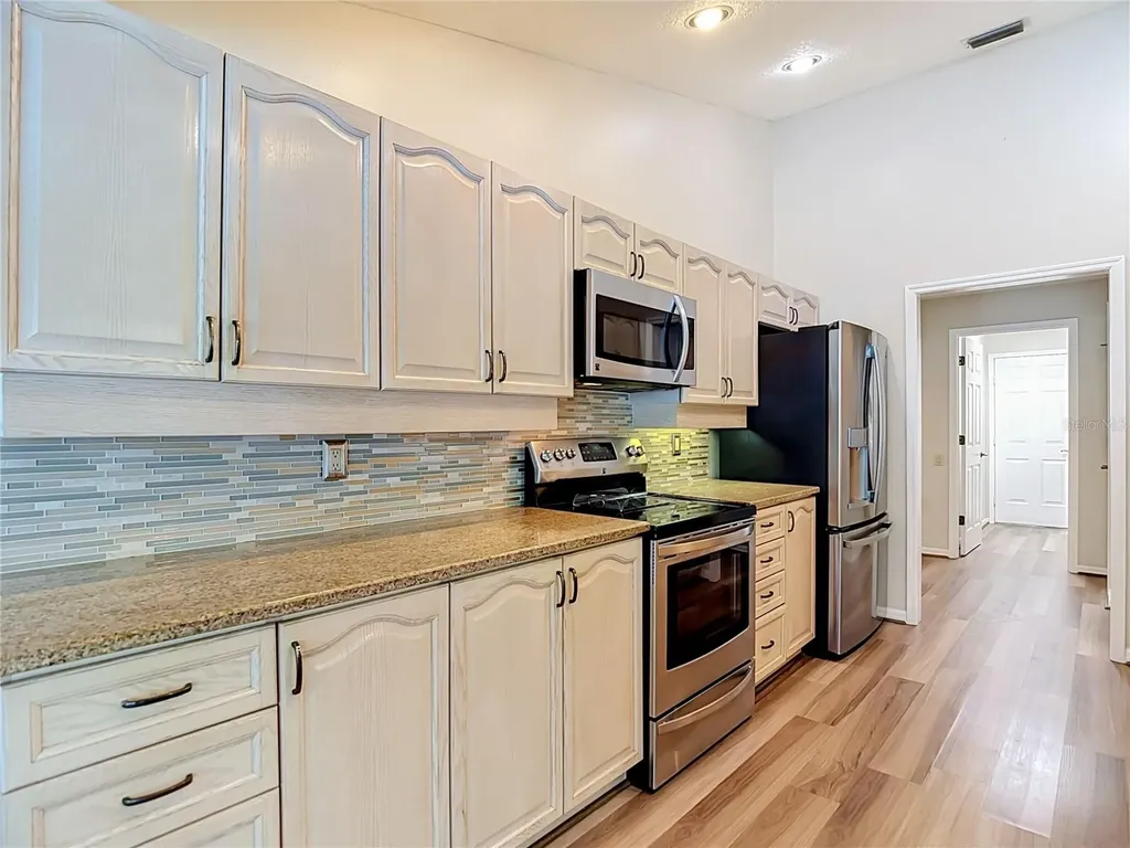 2102 Laindale Place Valrico FL 33596