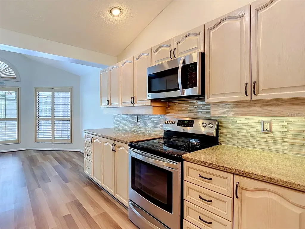 2102 Laindale Place Valrico FL 33596