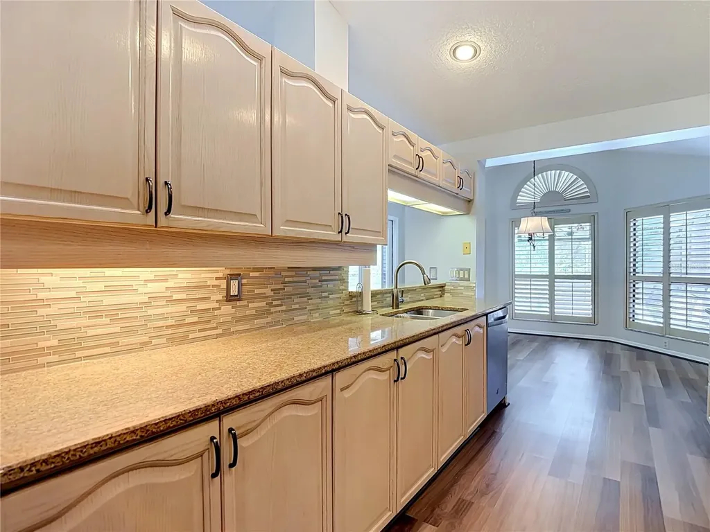 2102 Laindale Place Valrico FL 33596