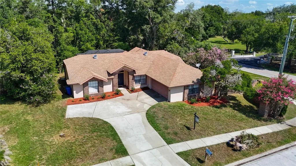 2102 Laindale Place Valrico FL 33596