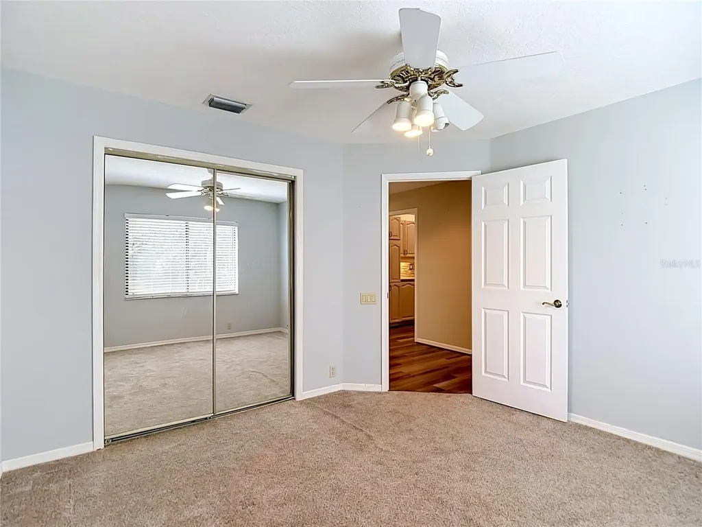2102 Laindale Place Valrico FL 33596