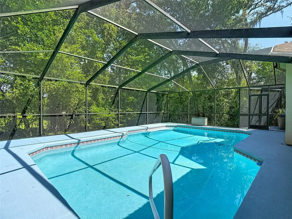 2102 Laindale Place Valrico FL 33596