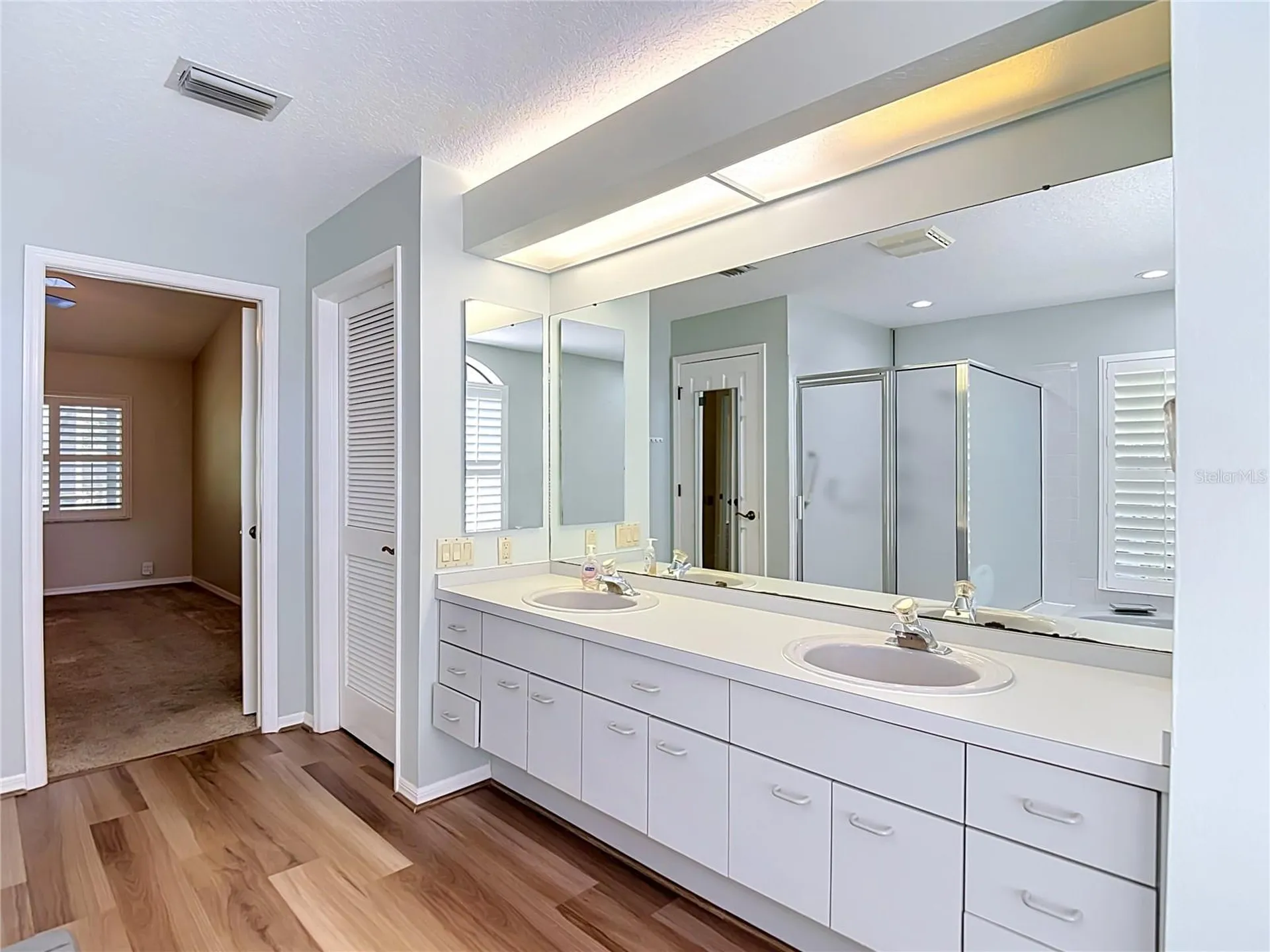 2102 Laindale Place Valrico FL 33596