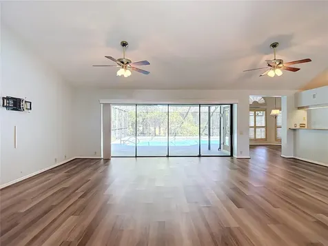 2102 Laindale Place Valrico FL 33596