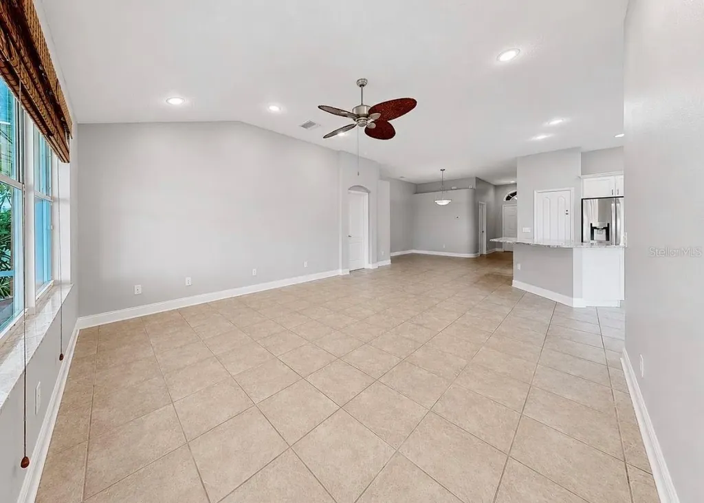 1836 Raven Glen Drive Ruskin FL 33570