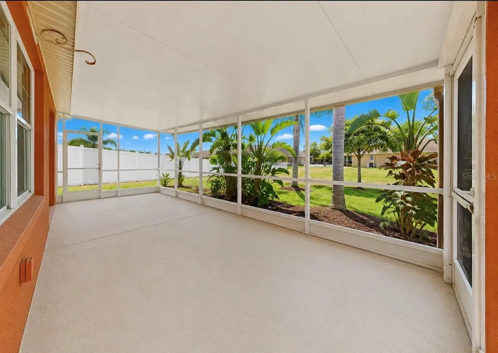 1836 Raven Glen Drive Ruskin FL 33570