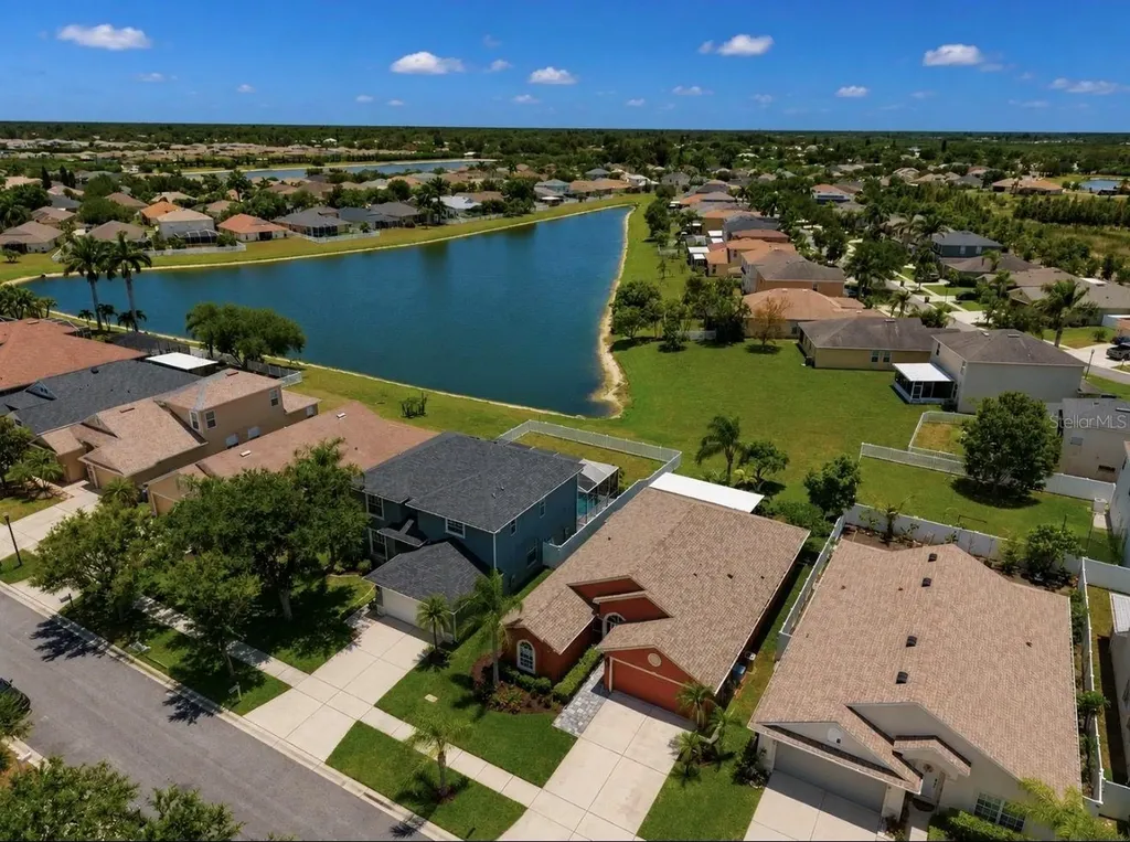 1836 Raven Glen Drive Ruskin FL 33570