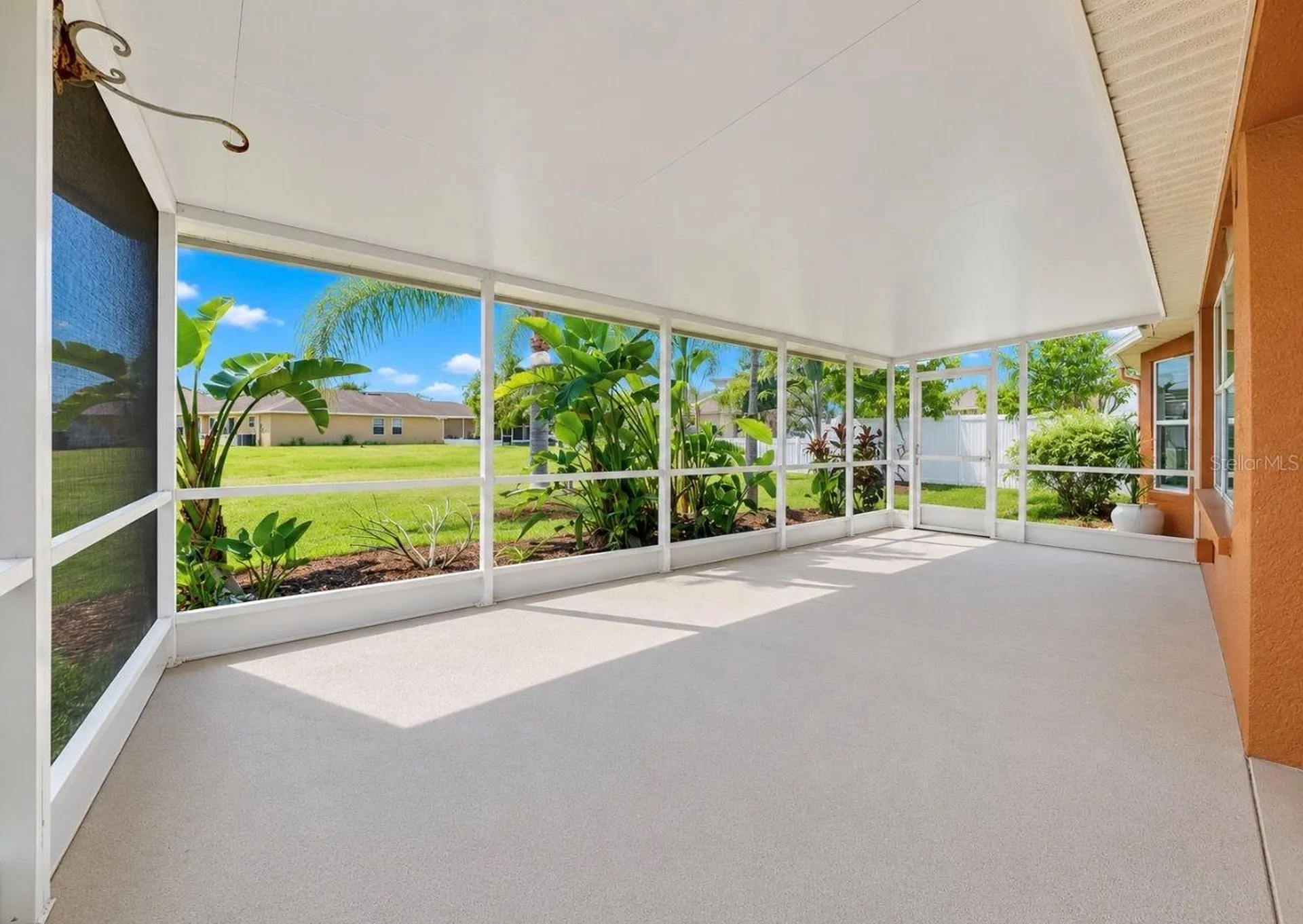 1836 Raven Glen Drive Ruskin FL 33570