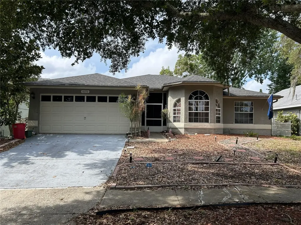 1070 Captains Way Tarpon Springs FL 34689
