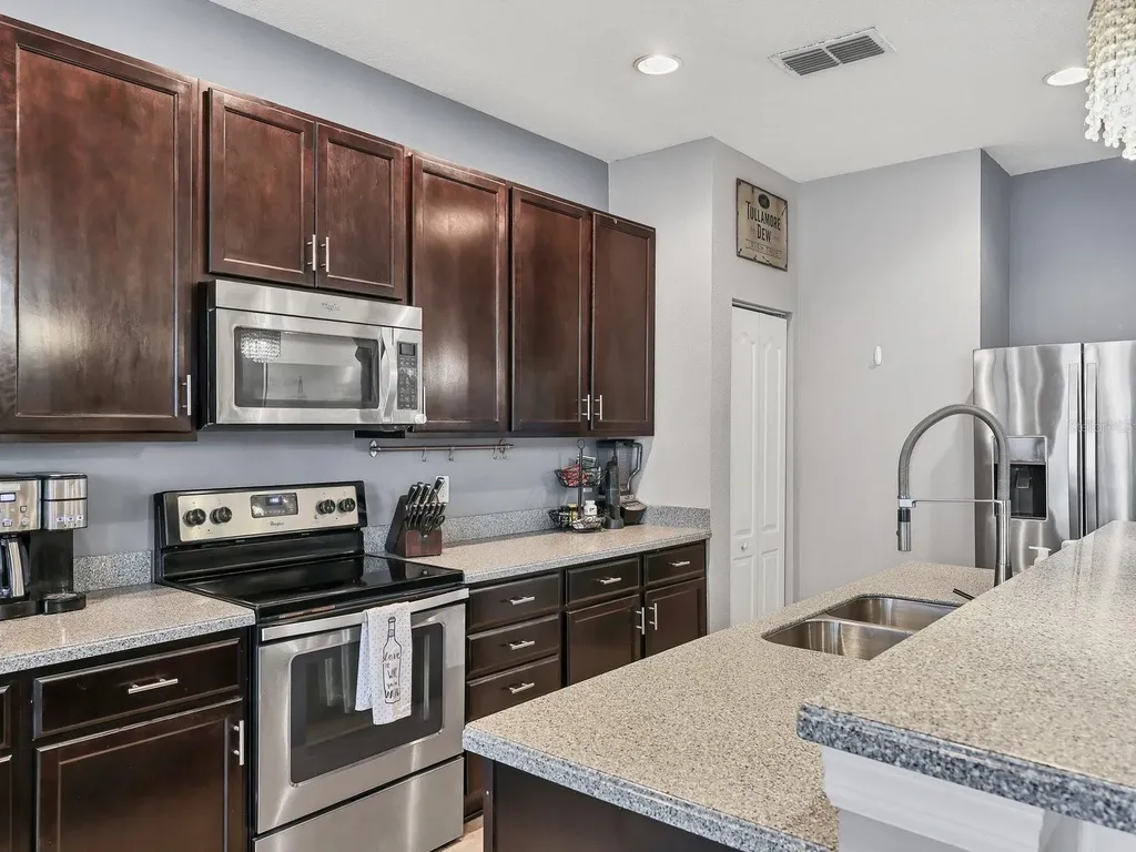 6307 4th Street E Bradenton FL 34203