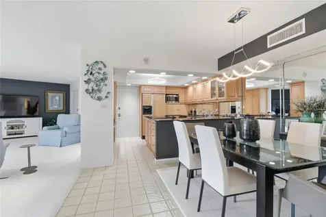 2301 Gulf Of Mexico Drive Longboat Key FL 34228