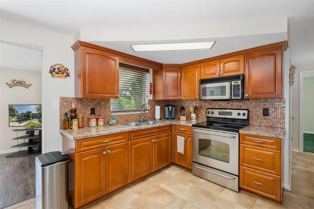 3318 Pineview Drive Holiday FL 34691