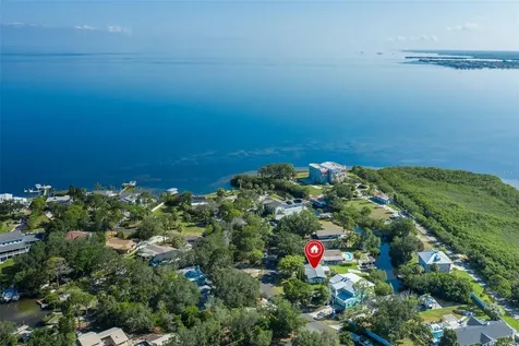 3318 Pineview Drive Holiday FL 34691