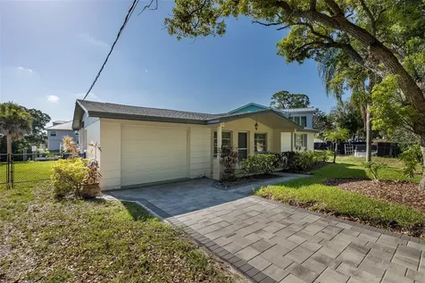 3318 Pineview Drive Holiday FL 34691