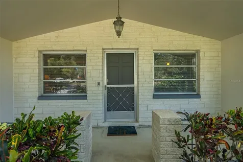 3318 Pineview Drive Holiday FL 34691