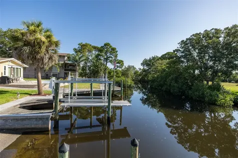 3318 Pineview Drive Holiday FL 34691