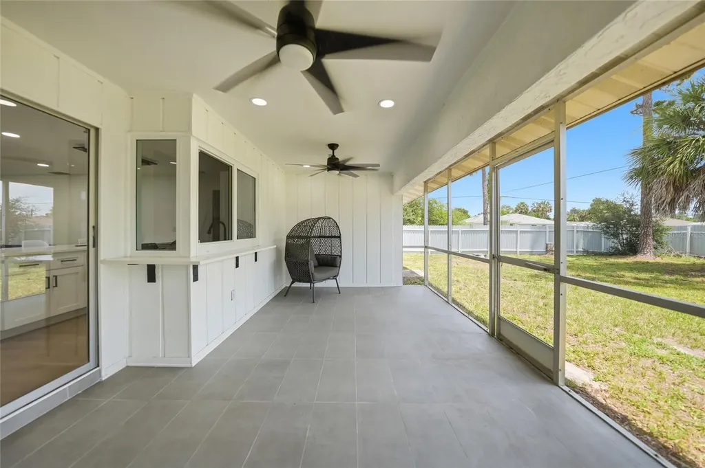 2506 Lakeshore Circle Port Charlotte FL 33952