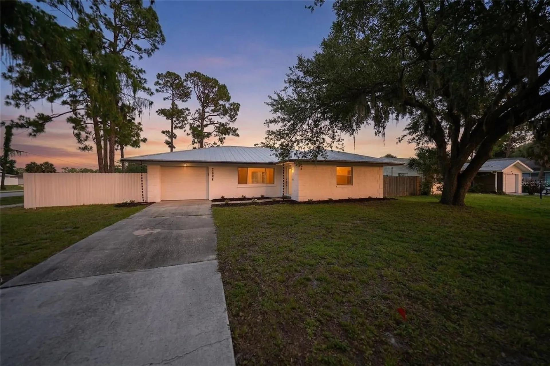 2506 Lakeshore Circle Port Charlotte FL 33952