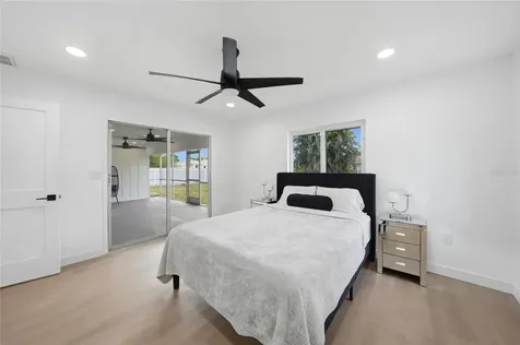 2506 Lakeshore Circle Port Charlotte FL 33952