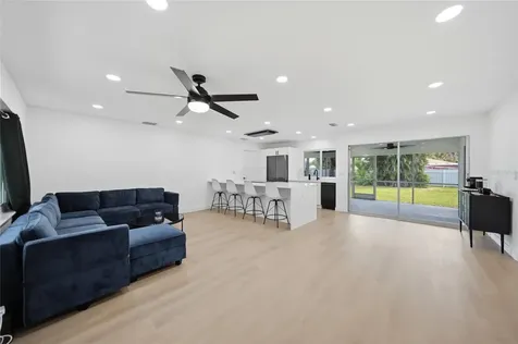2506 Lakeshore Circle Port Charlotte FL 33952