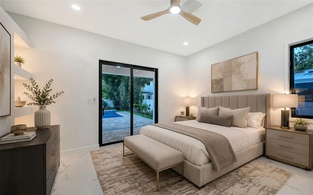 2483 Bay Street Sarasota FL 34237
