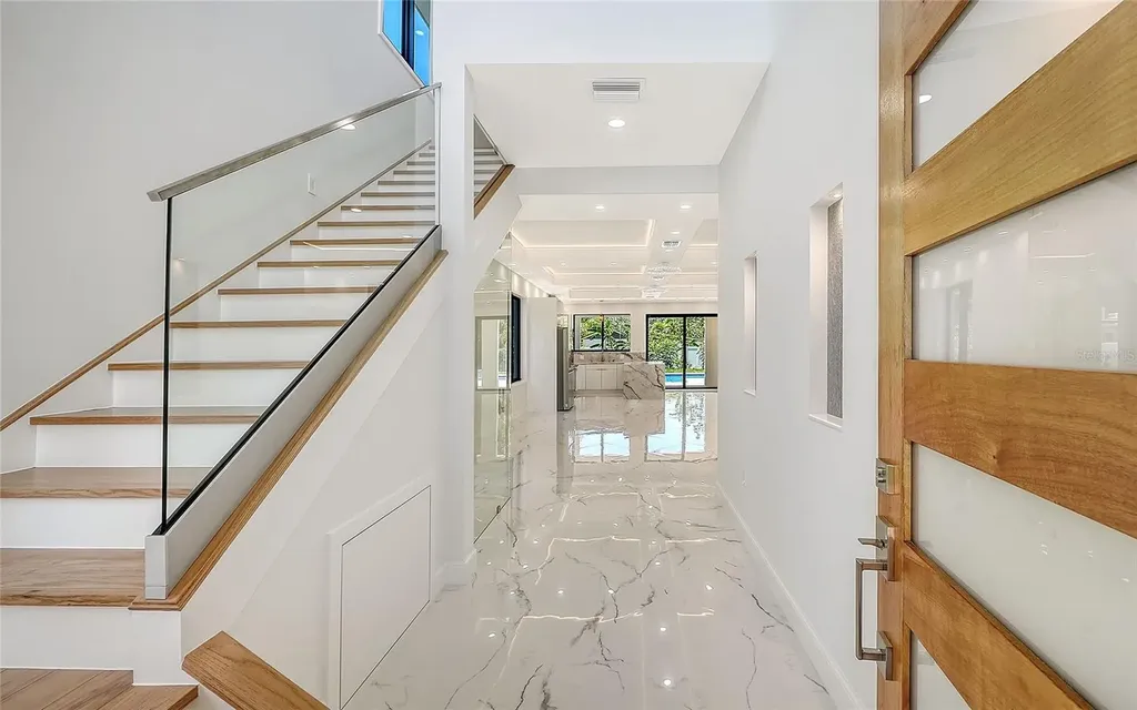 2483 Bay Street Sarasota FL 34237