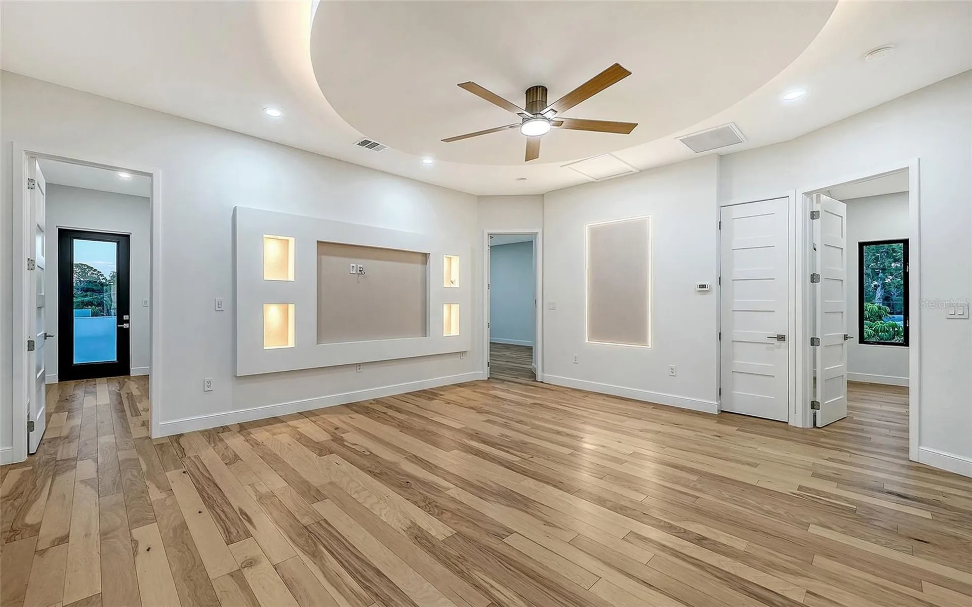 2483 Bay Street Sarasota FL 34237