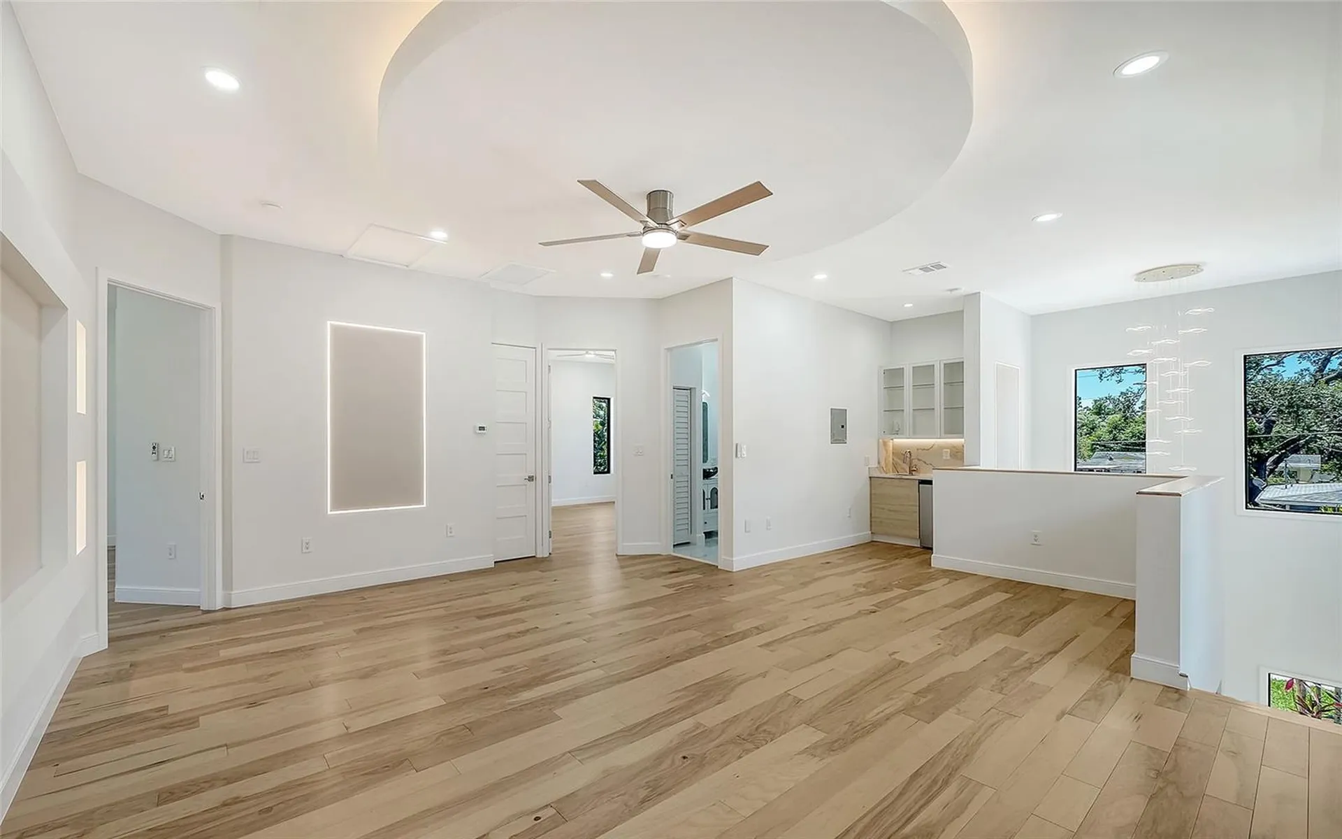 2483 Bay Street Sarasota FL 34237