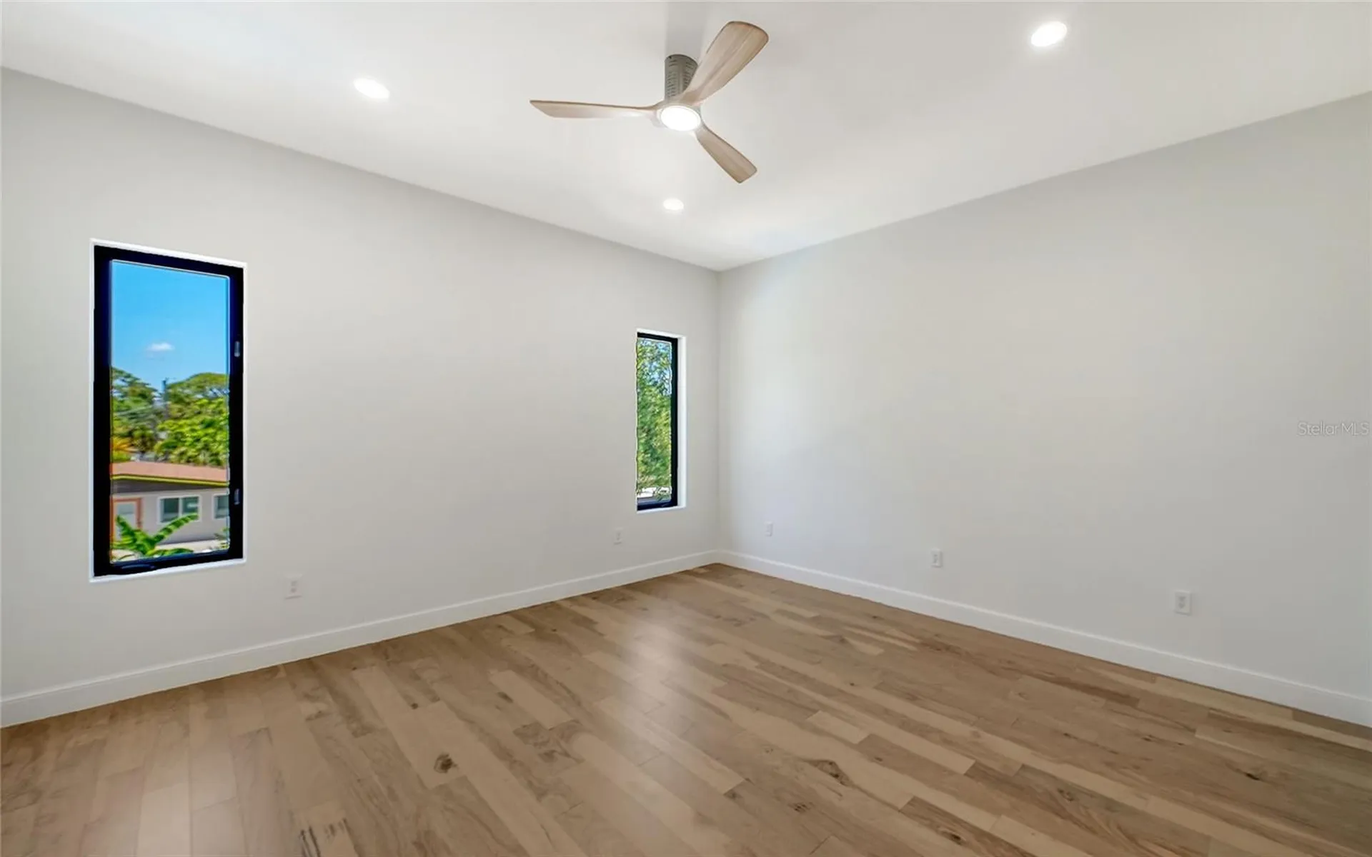 2483 Bay Street Sarasota FL 34237