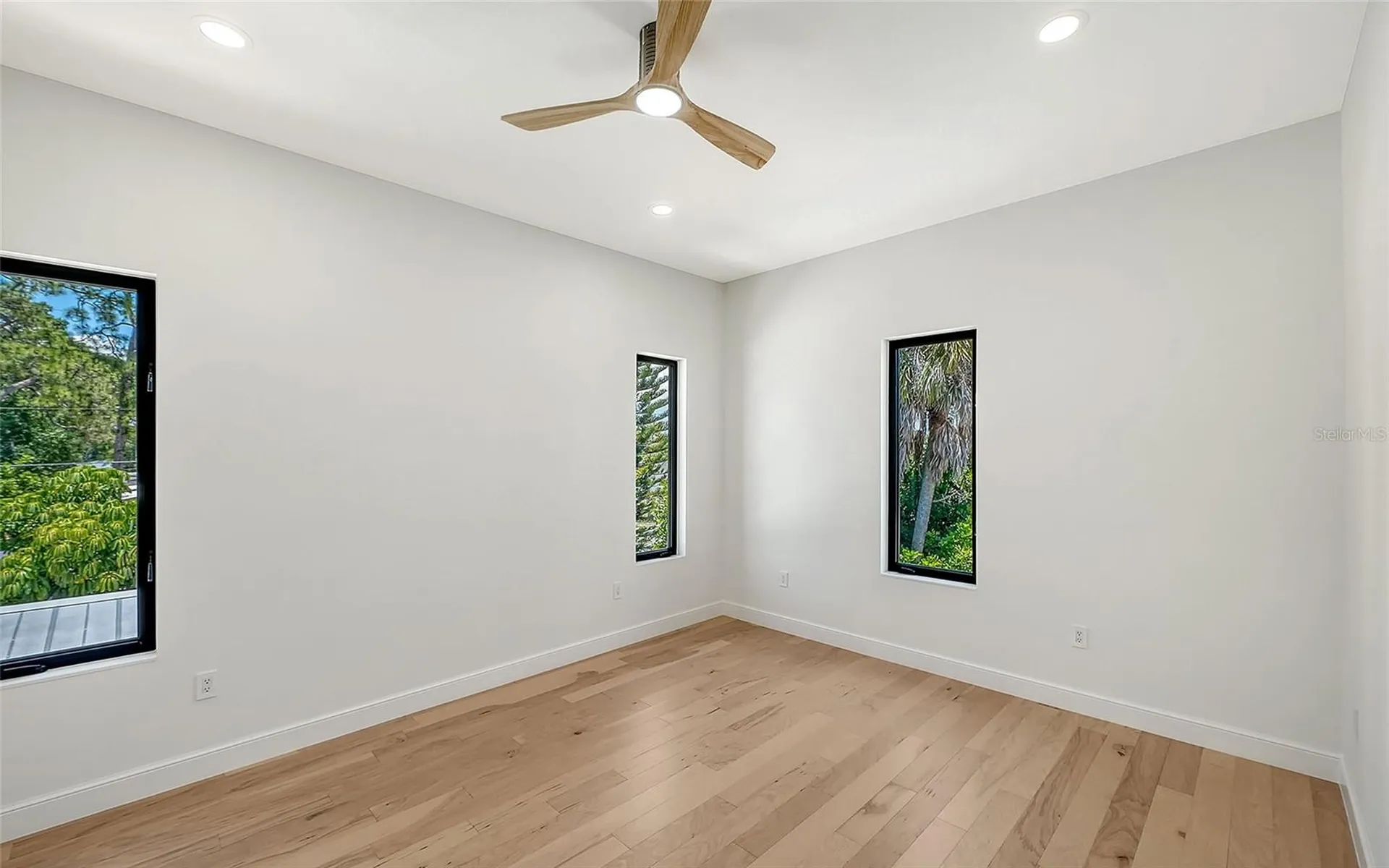 2483 Bay Street Sarasota FL 34237