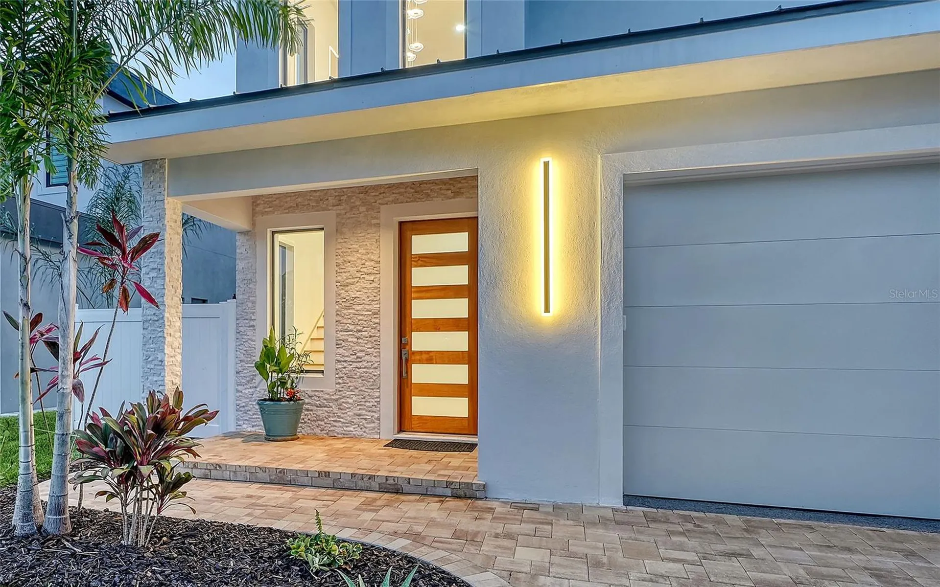 2483 Bay Street Sarasota FL 34237