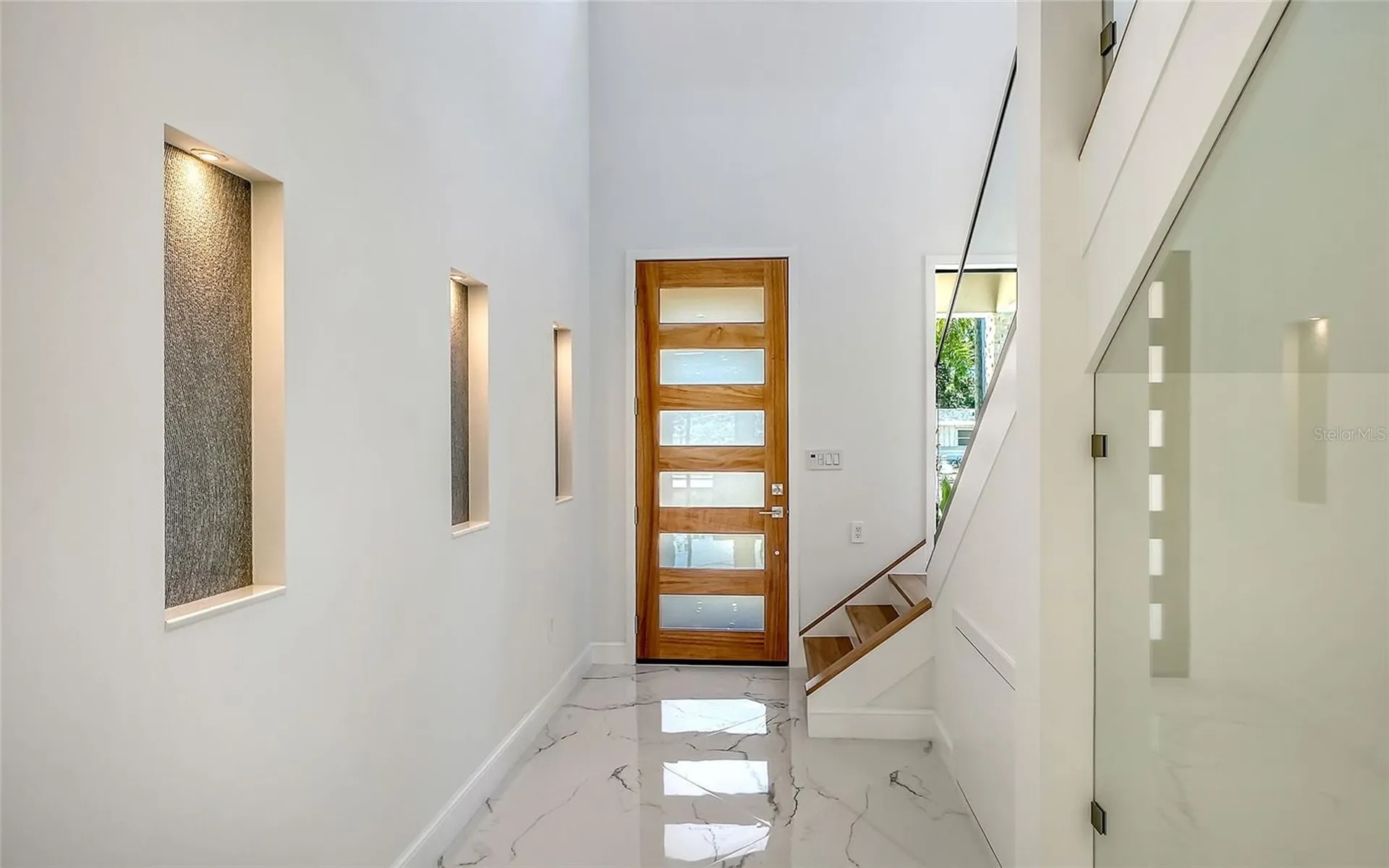 2483 Bay Street Sarasota FL 34237