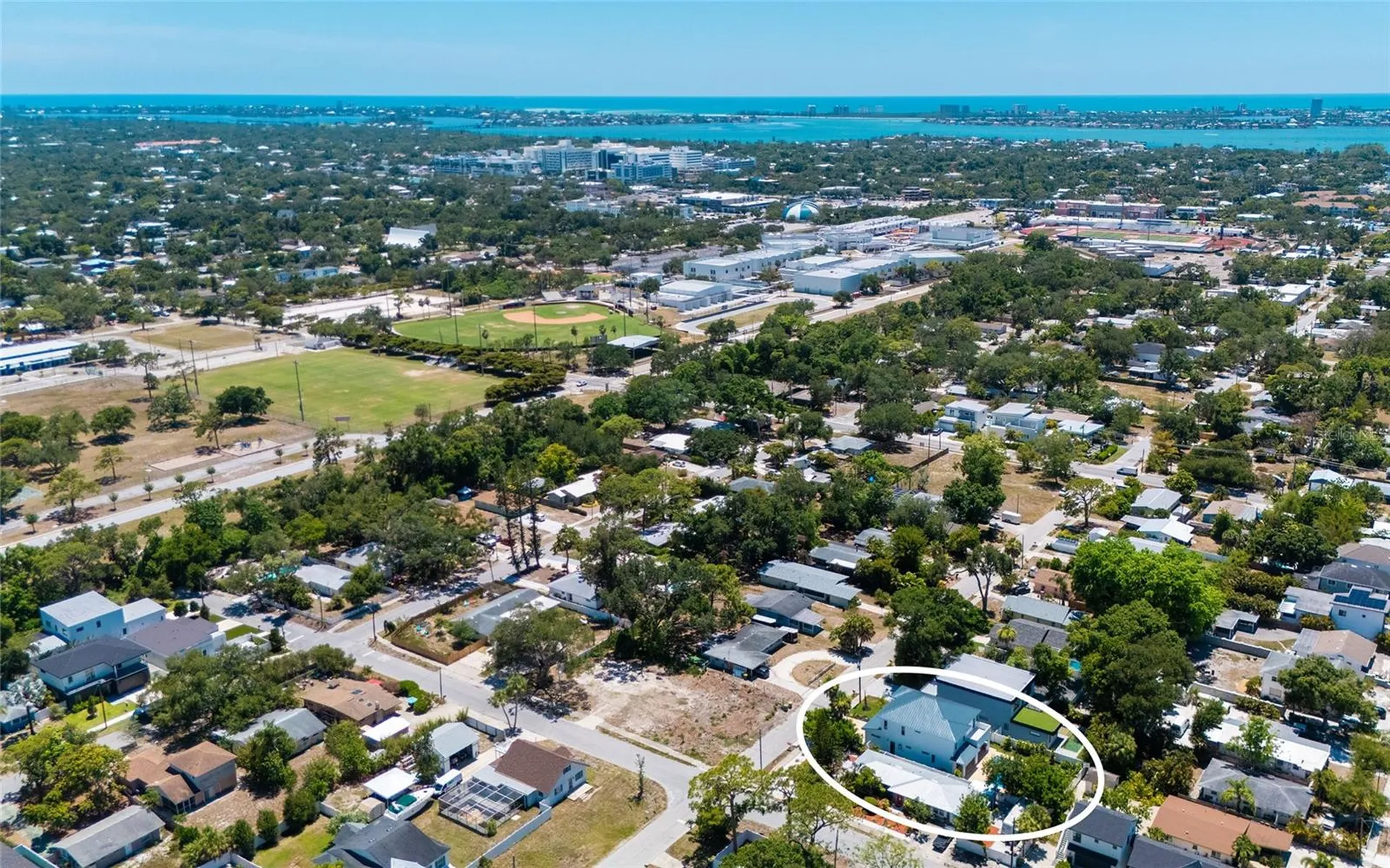 2483 Bay Street Sarasota FL 34237