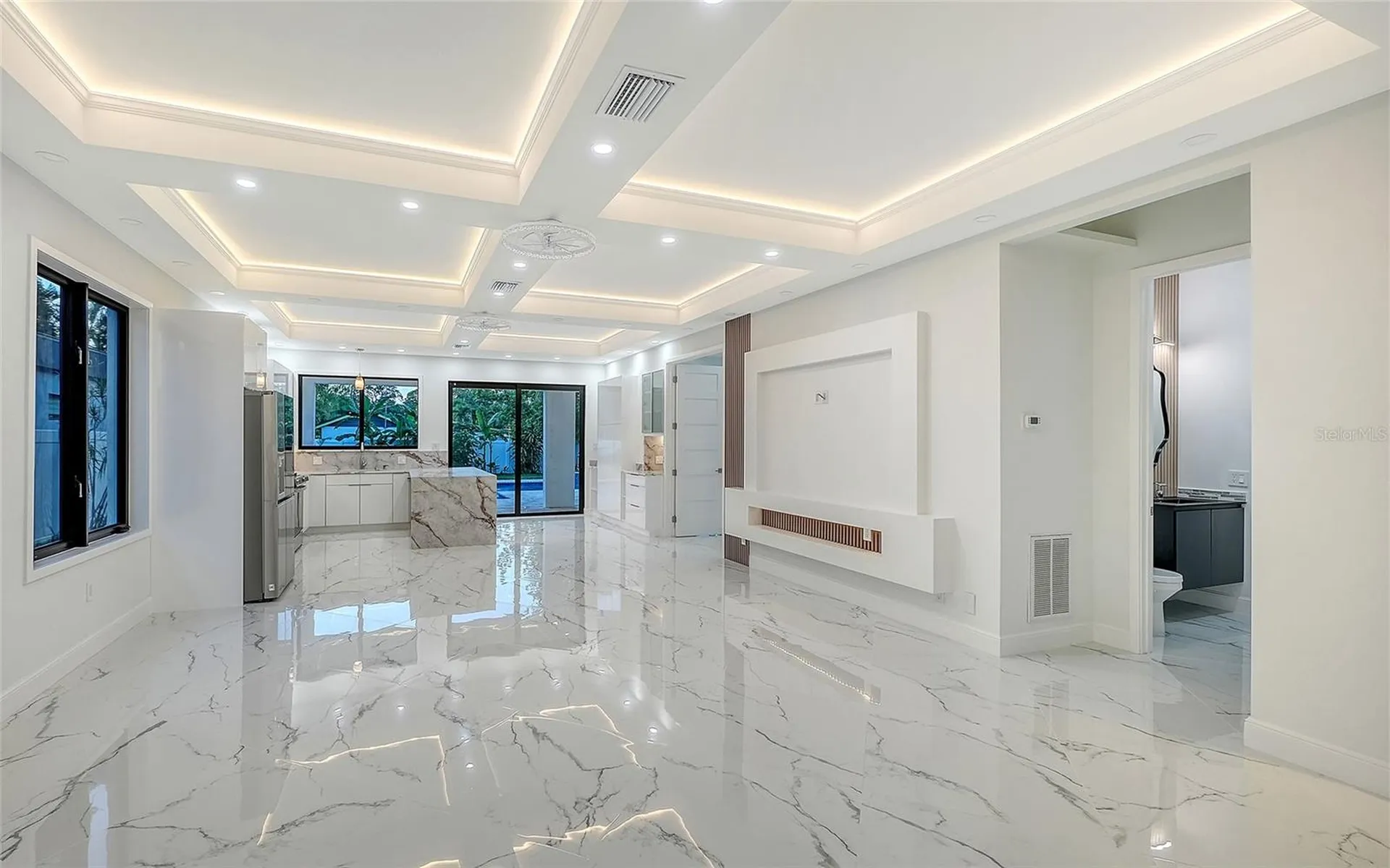 2483 Bay Street Sarasota FL 34237