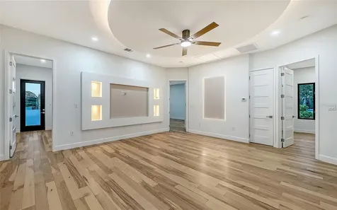 2483 Bay Street Sarasota FL 34237