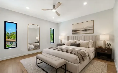 2483 Bay Street Sarasota FL 34237