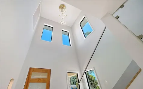2483 Bay Street Sarasota FL 34237