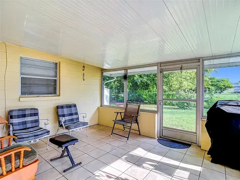 38945 18th Avenue Zephyrhills FL 33542