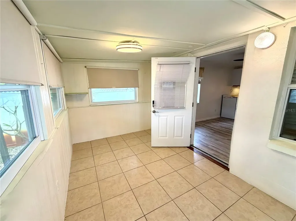 516 Northmoor Avenue N St Petersburg FL 33702