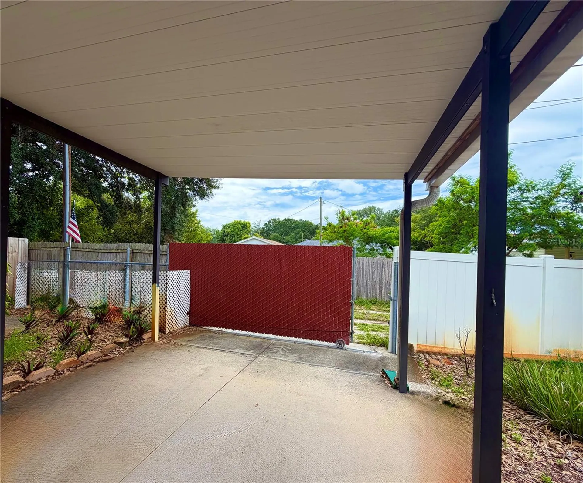 516 Northmoor Avenue N St Petersburg FL 33702