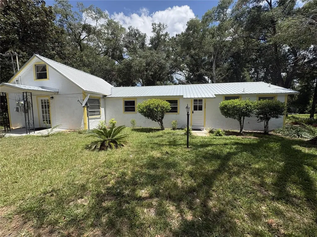 490 John Street Lake Helen FL 32744