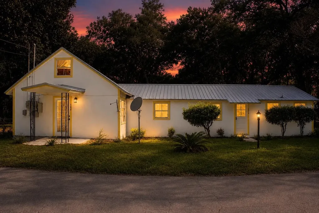 490 John Street Lake Helen FL 32744