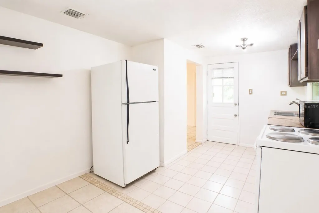 490 John Street Lake Helen FL 32744