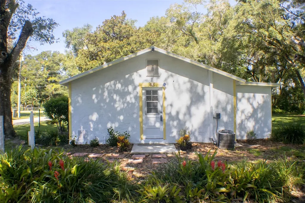 490 John Street Lake Helen FL 32744