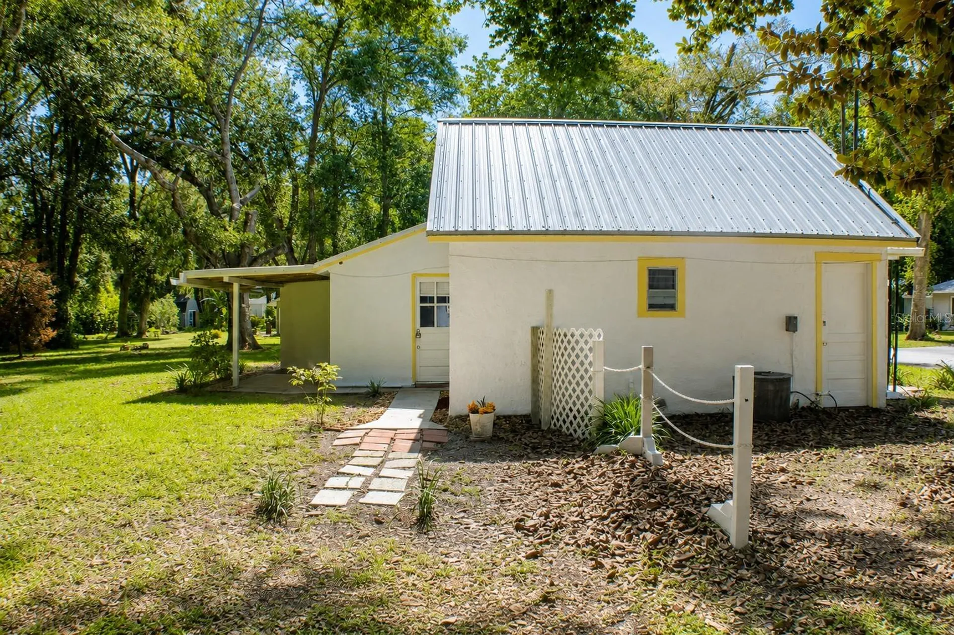 490 John Street Lake Helen FL 32744