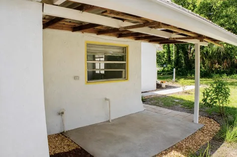 490 John Street Lake Helen FL 32744