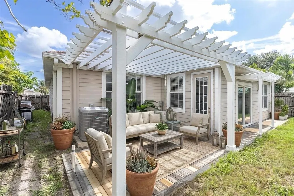 6020 Montana Avenue New Port Richey FL 34653