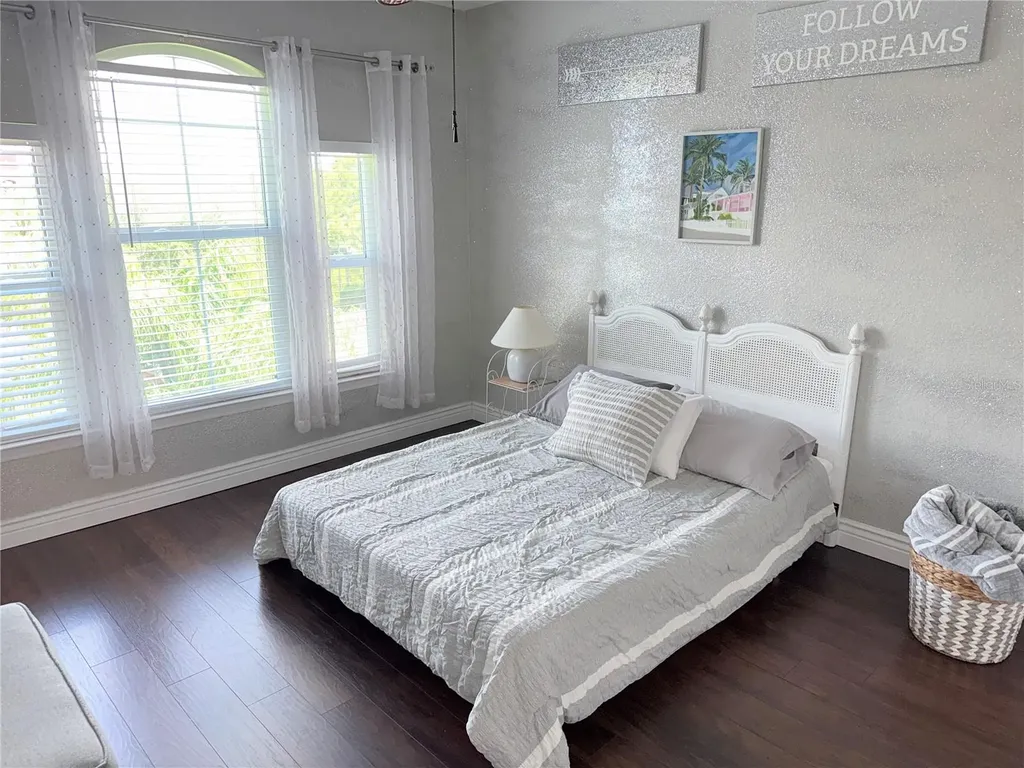 2747 Via Capri Clearwater FL 33764